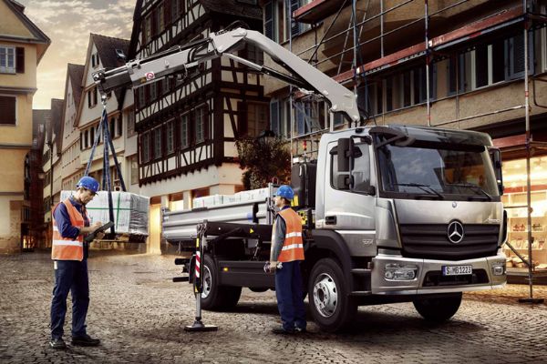 Opravy podvozků a specializovaných nástaveb pro přepravu stavebního i hutního materiálu